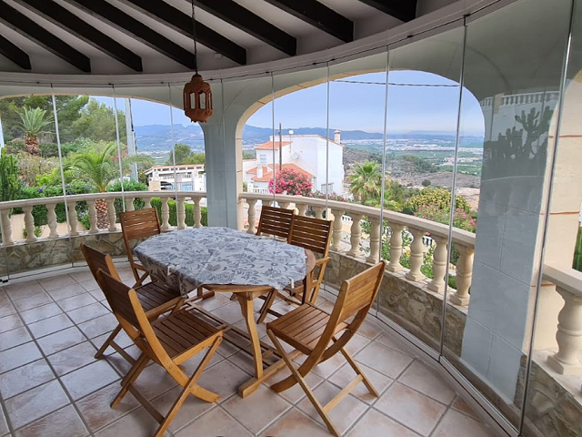 Glazed terrace in Oliva