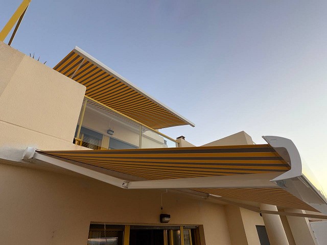 Установлен тент в Дении 